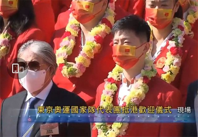 深夜的小伙子